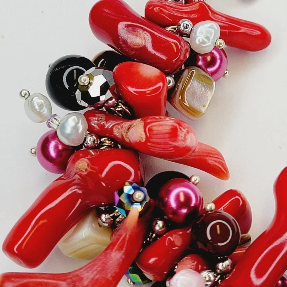 Red Coral Beads Bracelet with Pearls and multicolored Round Beads - Picture 8 of 11